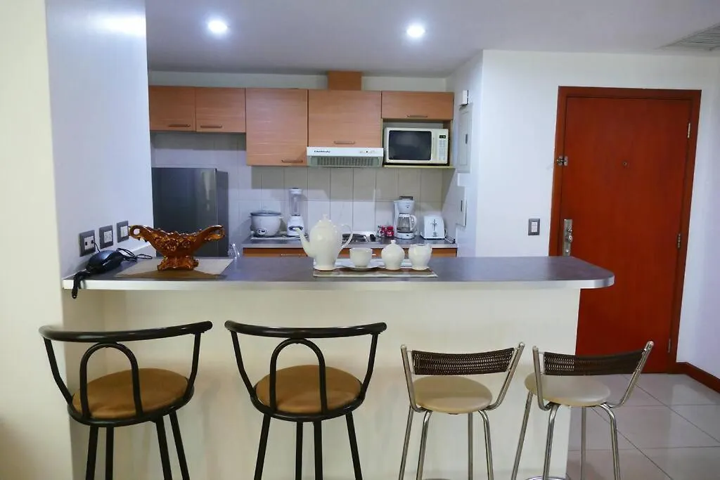 Ecusuites Torresol I Parking Trade Center - Gye Airport Guayaquil Daire