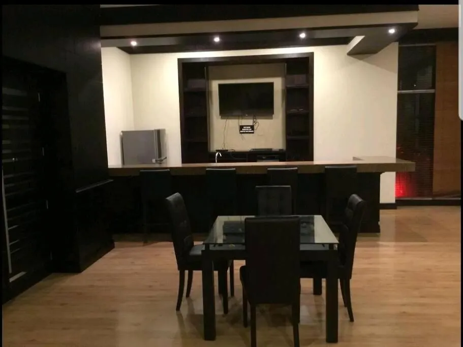 Ecusuites Torresol I Parking Trade Center - Gye Airport Guayaquil
