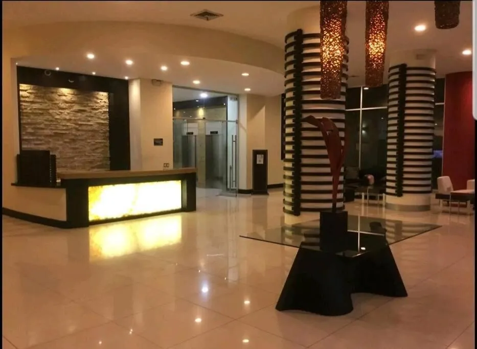 Ecusuites Torresol I Parking Trade Center - Gye Airport Guayaquil Apartamento