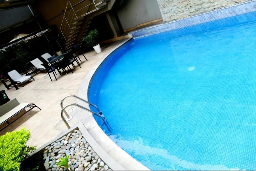 Ecusuites Torresol I Parking Trade Center - Gye Airport Guayaquil 0*,  Ecuador